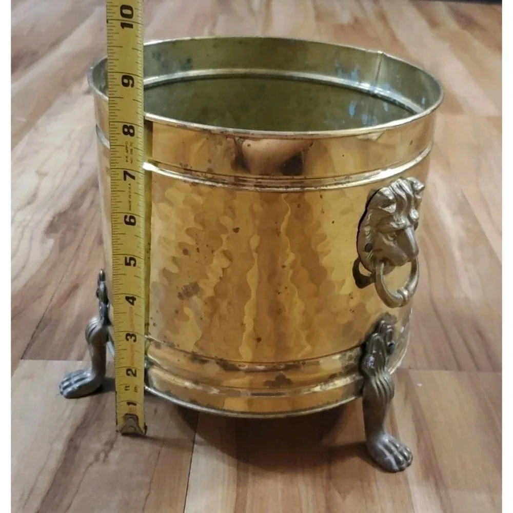 Brass Lion Head Hammered Claw Footed Planter Fireplace Bucket Pot Tub Bin 8.25